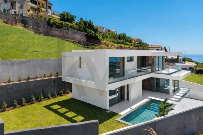 Moradia T4 para Venda em Ribeira Brava