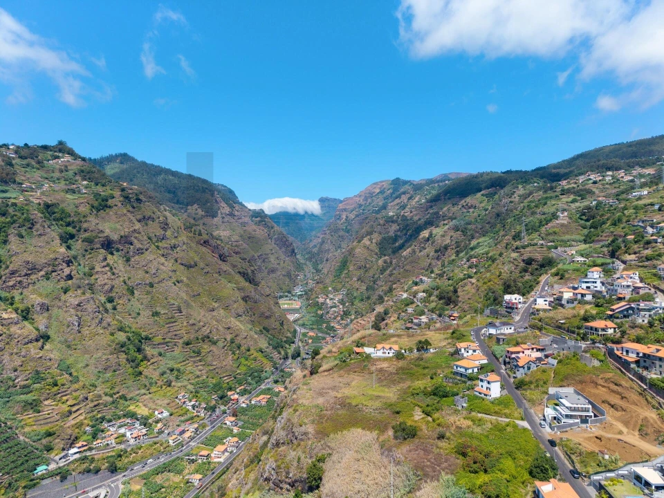 Moradia T4 para Venda em Ribeira Brava Foto 45