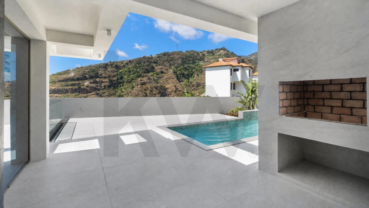 Moradia T4 para Venda em Ribeira Brava Foto 34
