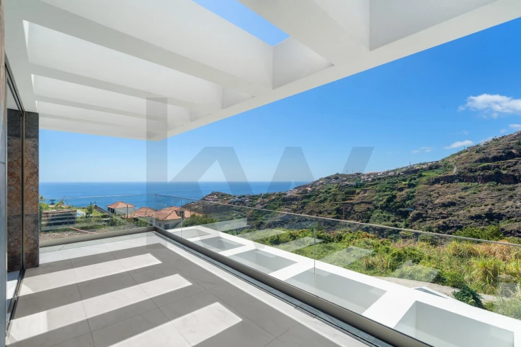 Moradia T4 para Venda em Ribeira Brava Foto 29