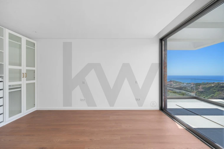 Moradia T4 para Venda em Ribeira Brava Foto 21