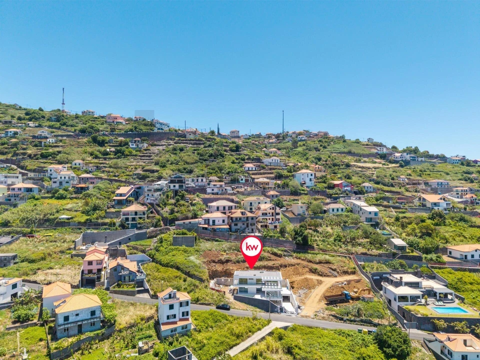 Moradia T4 para Venda em Ribeira Brava Foto 27