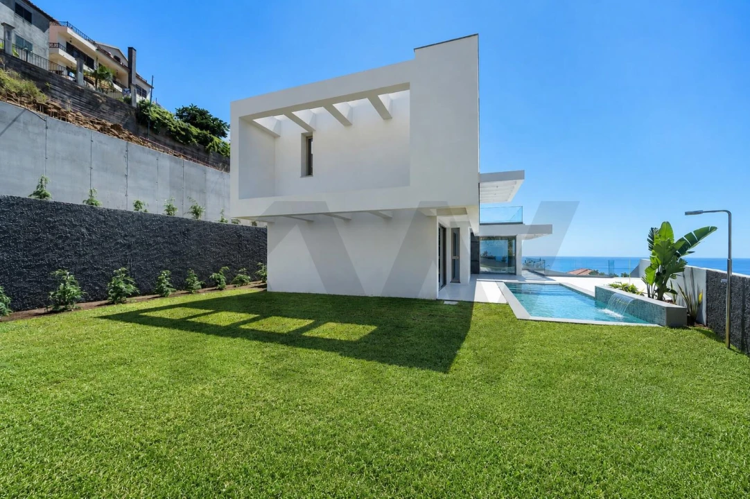 Moradia T4 para Venda em Ribeira Brava Foto 40