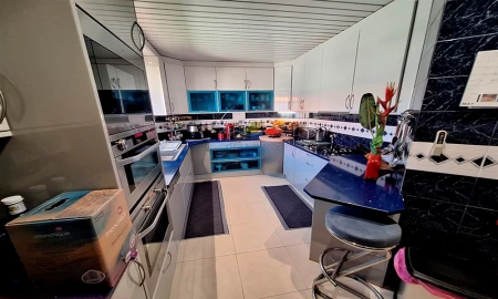 Moradia T4 para Venda em Quarteira