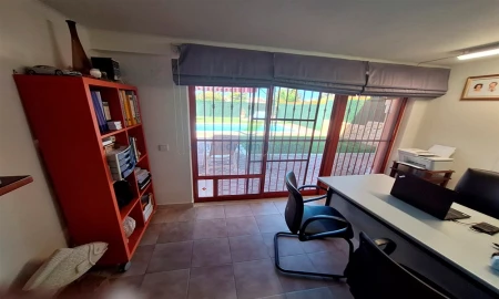 Moradia T4 para Venda em Quarteira