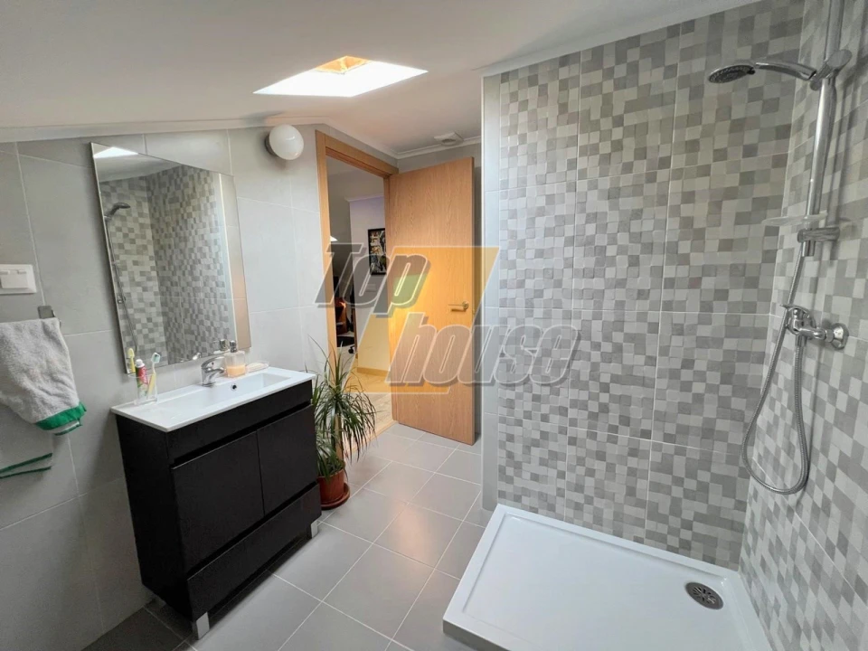 Apartamento T3 para Venda em Almada, Cova da Piedade, Pragal e Cacilhas Foto 17
