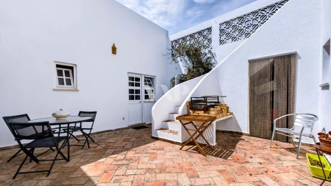 Moradia T4 para Venda em Loule (São Sebastião)