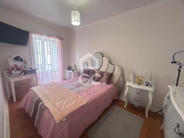 Moradia T6 para Venda em Santa Clara