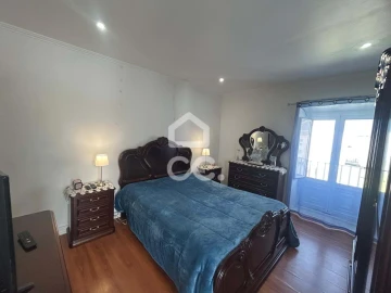 Moradia T6 para Venda em Santa Clara