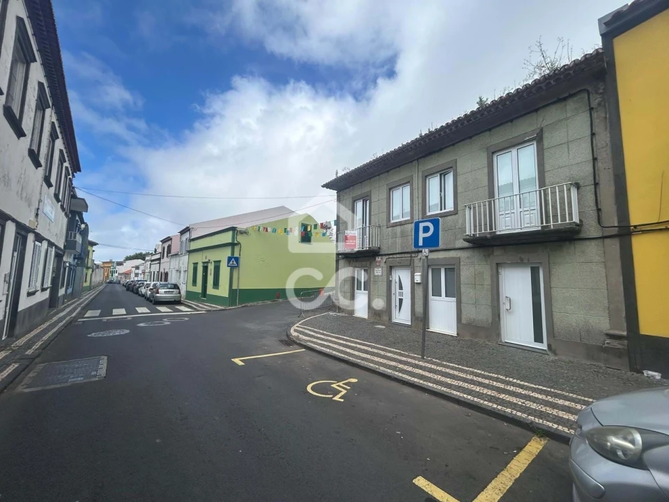 Moradia T6 para Venda em Santa Clara Foto 1