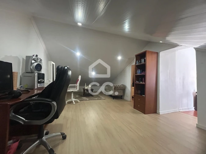 Moradia T6 para Venda em Santa Clara Foto 33