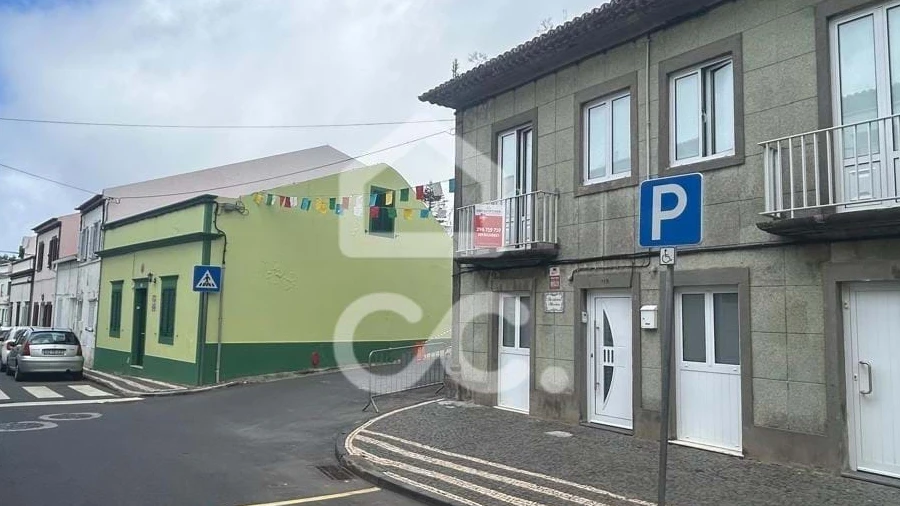 Moradia T6 para Venda em Santa Clara