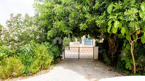 Moradia T3 para Venda em Quarteira