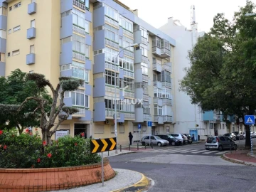 Apartamento T2 para Arrendamento em Oeiras e São Julião da Barra, Paço de Arcos e Caxias