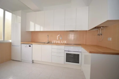 Apartamento T2 para Arrendamento em Oeiras e São Julião da Barra, Paço de Arcos e Caxias