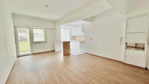 Apartamento T2 para Arrendamento em Oeiras e São Julião da Barra, Paço de Arcos e Caxias