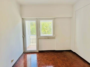 Apartamento T2 para Arrendamento em Oeiras e São Julião da Barra, Paço de Arcos e Caxias