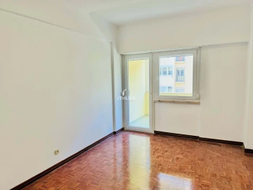 Apartamento T2 para Arrendamento em Oeiras e São Julião da Barra, Paço de Arcos e Caxias