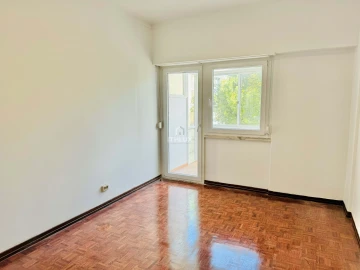Apartamento T2 para Arrendamento em Oeiras e São Julião da Barra, Paço de Arcos e Caxias