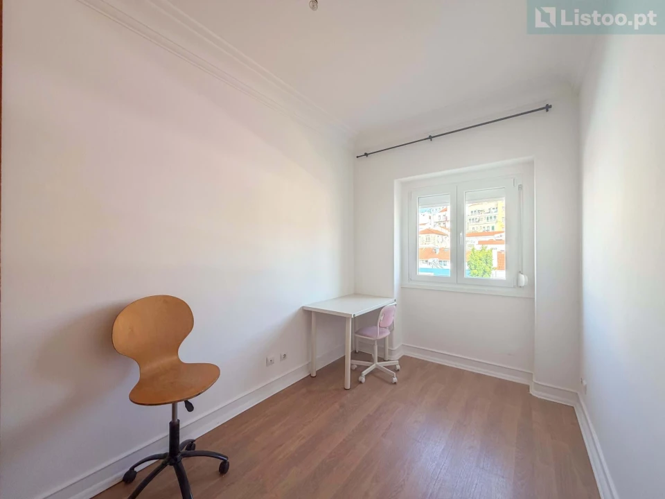 Apartamento T2 para Venda em Ajuda Foto 9