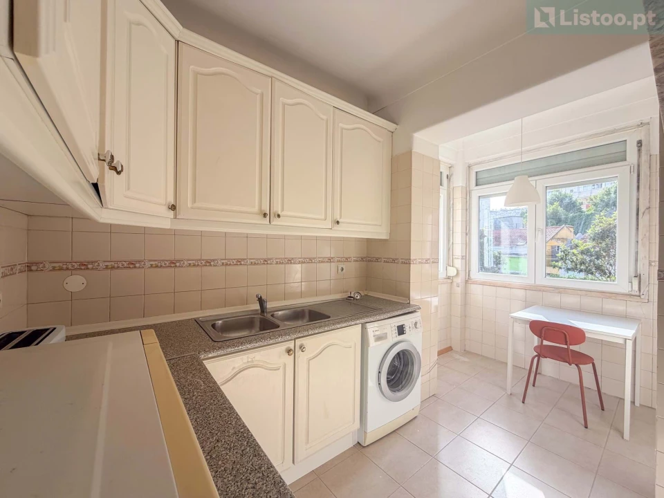 Apartamento T2 para Venda em Ajuda Foto 18