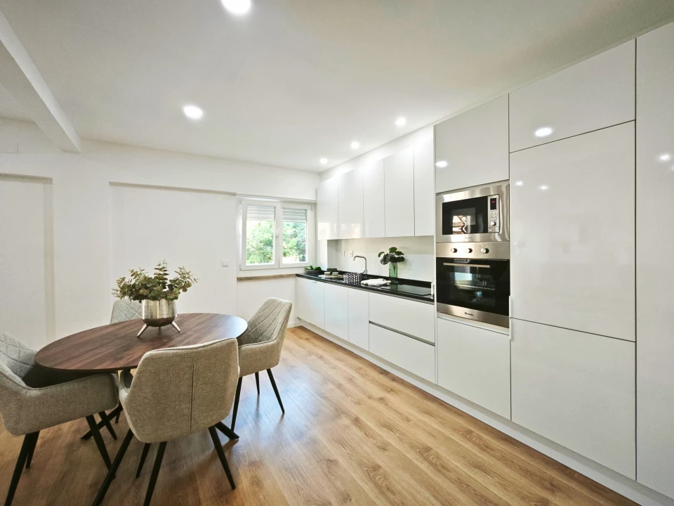 Apartamento T3 para Venda em Benfica Foto 2