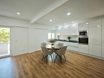 Apartamento T3 para Venda em Benfica