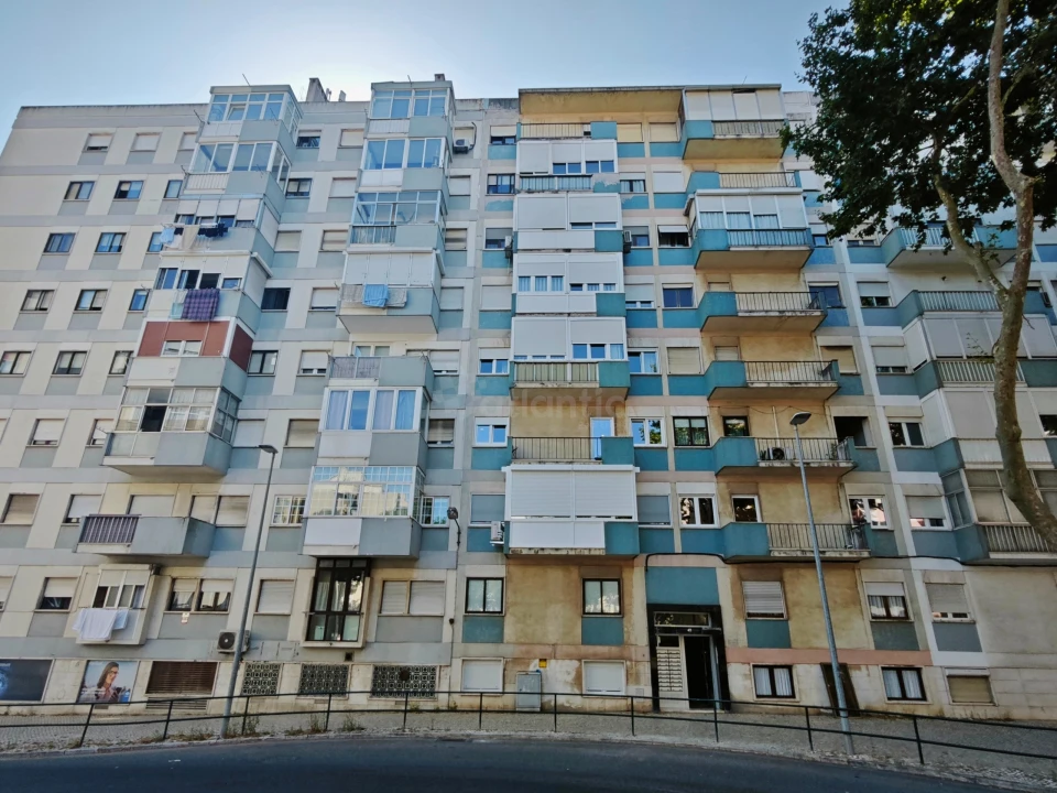 Apartamento T3 para Venda em Benfica Foto 24