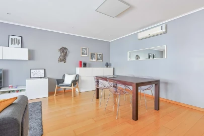 Apartamento T2 para Venda em Santa Iria de Azoia, São João da Talha e Bobadela