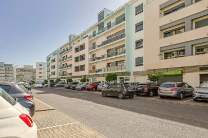 Apartamento T2 para Venda em Santa Iria de Azoia, São João da Talha e Bobadela