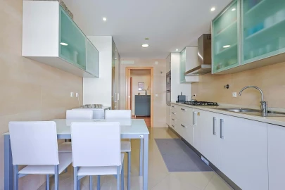 Apartamento T2 para Venda em Santa Iria de Azoia, São João da Talha e Bobadela
