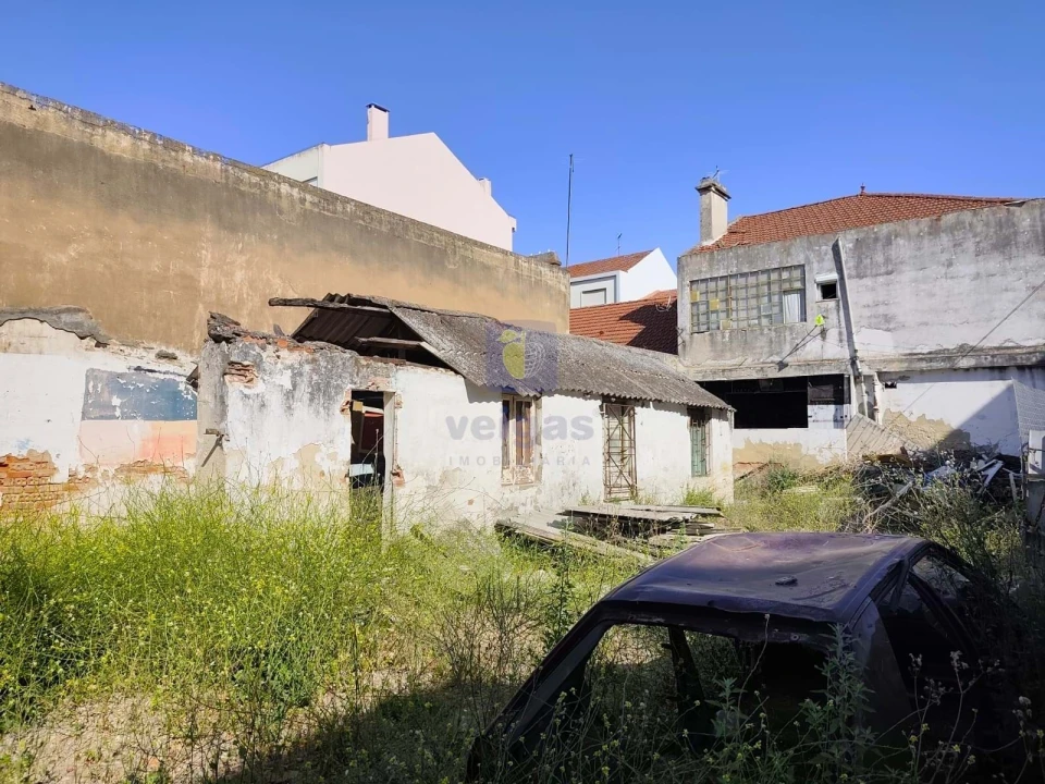 Prédio para Venda em Barreiro e Lavradio Foto 7