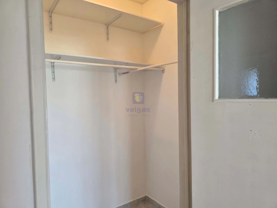 Apartamento T2 para Venda em Agualva e Mira-Sintra Foto 16