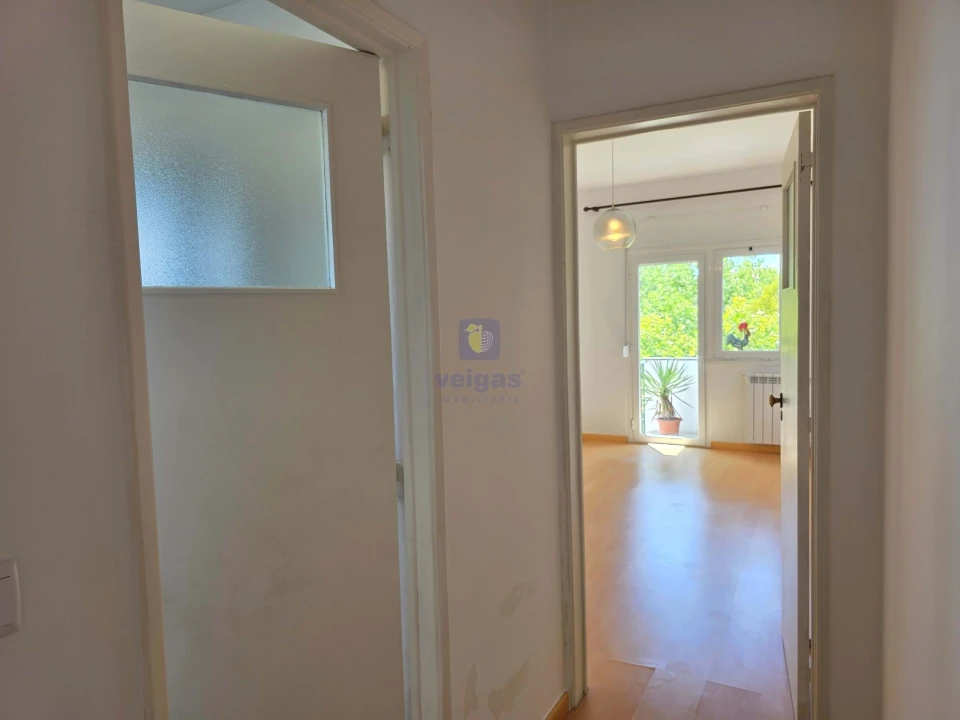 Apartamento T2 para Venda em Agualva e Mira-Sintra Foto 7