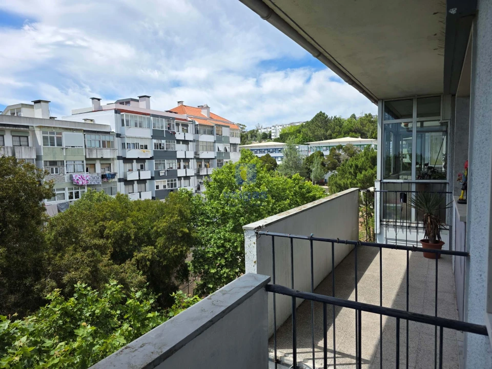 Apartamento T2 para Venda em Agualva e Mira-Sintra Foto 9