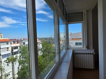 Apartamento T2 para Venda em Agualva e Mira-Sintra