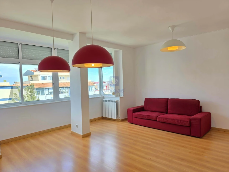 Apartamento T2 para Venda em Agualva e Mira-Sintra Foto 1