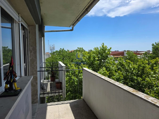 Apartamento T2 para Venda em Agualva e Mira-Sintra Foto 18