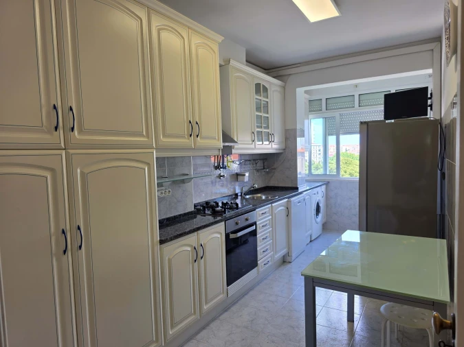 Apartamento T2 para Venda em Agualva e Mira-Sintra Foto 5