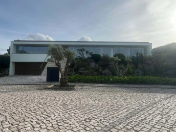 Moradia T5 para Venda em Vau
