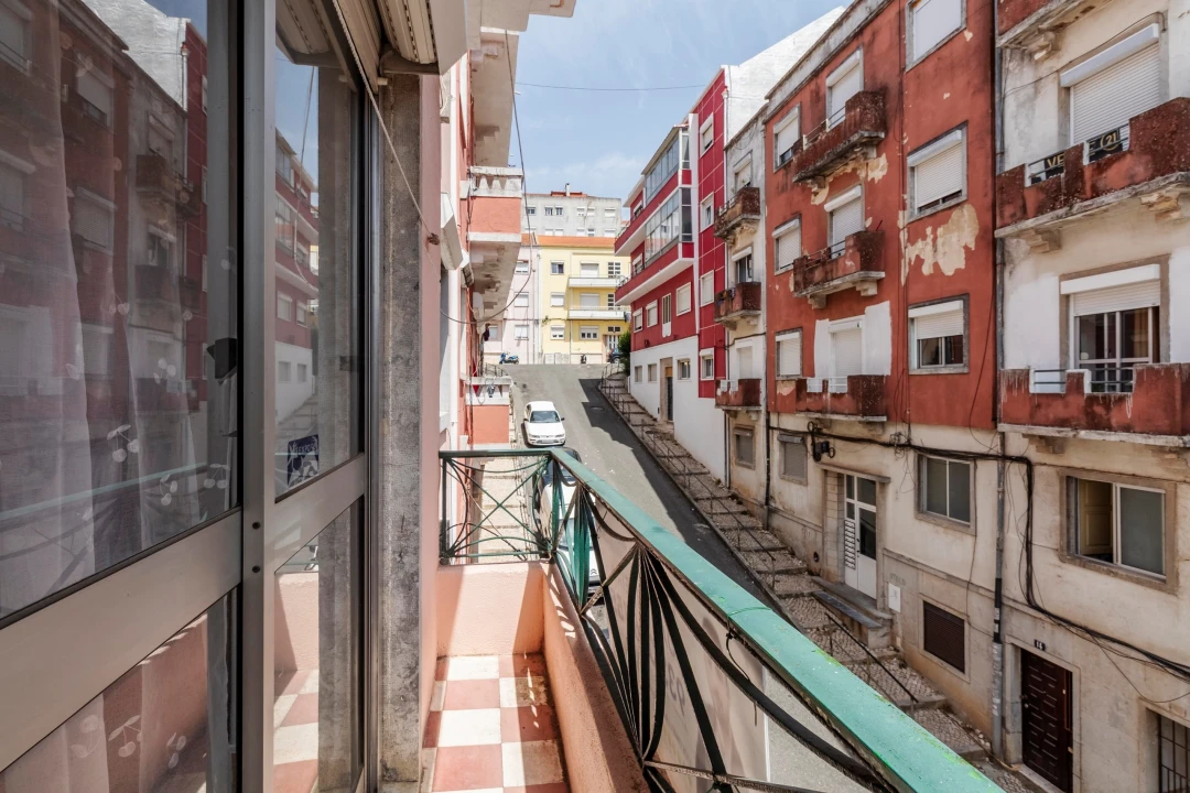 Apartamento T2 para Venda em Agualva e Mira-Sintra Foto 12