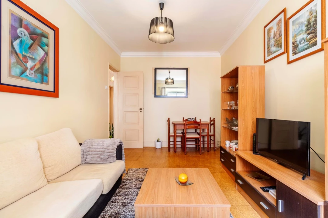 Apartamento T2 para Venda em Agualva e Mira-Sintra Foto 7