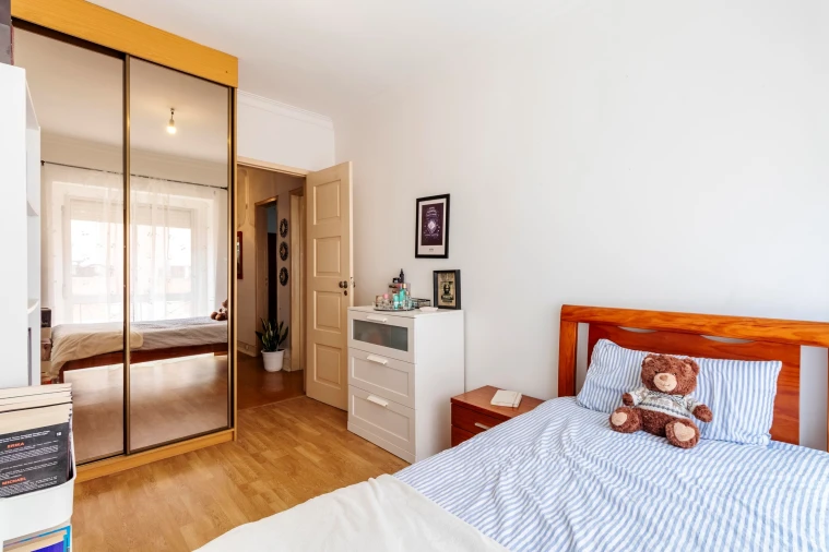 Apartamento T2 para Venda em Agualva e Mira-Sintra Foto 14