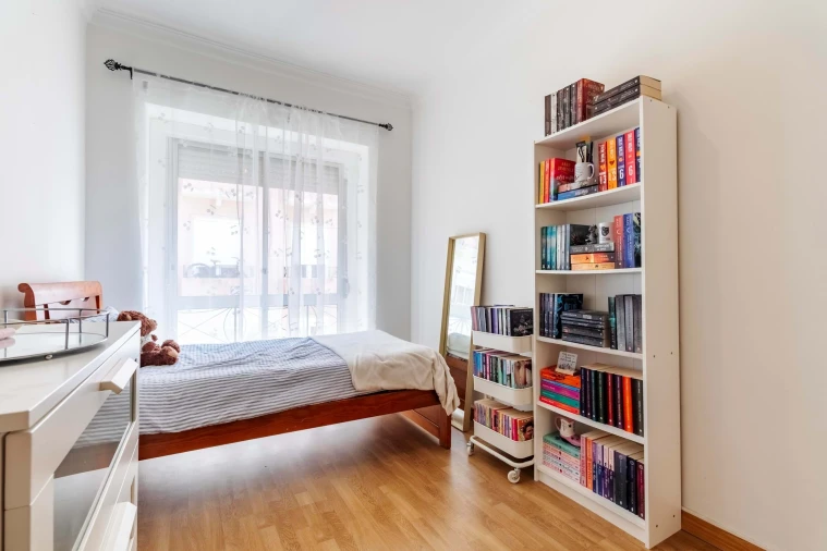 Apartamento T2 para Venda em Agualva e Mira-Sintra Foto 9