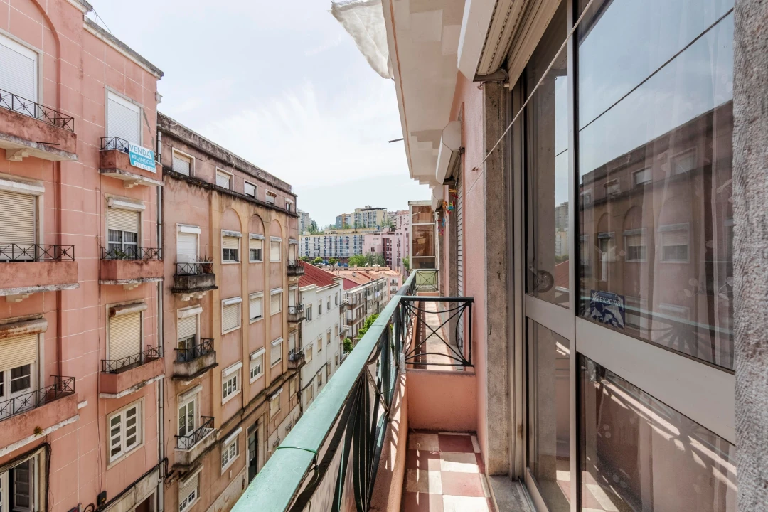 Apartamento T2 para Venda em Agualva e Mira-Sintra Foto 11