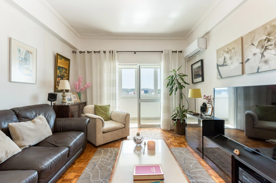 Apartamento T3 para Venda em Loures Foto 2