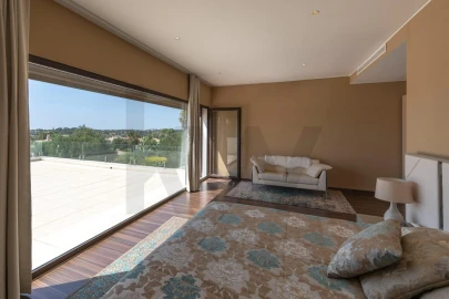 Moradia T4 para Venda em Mexilhoeira Grande