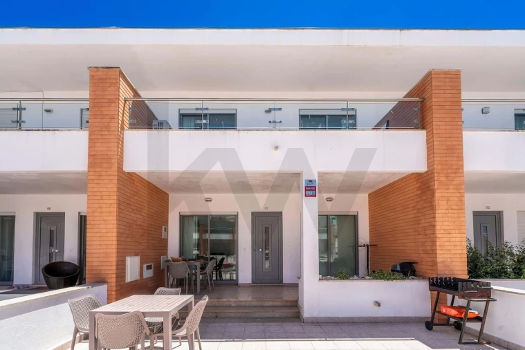 Moradia T2 para Venda em Albufeira e Olhos de Água Foto 2