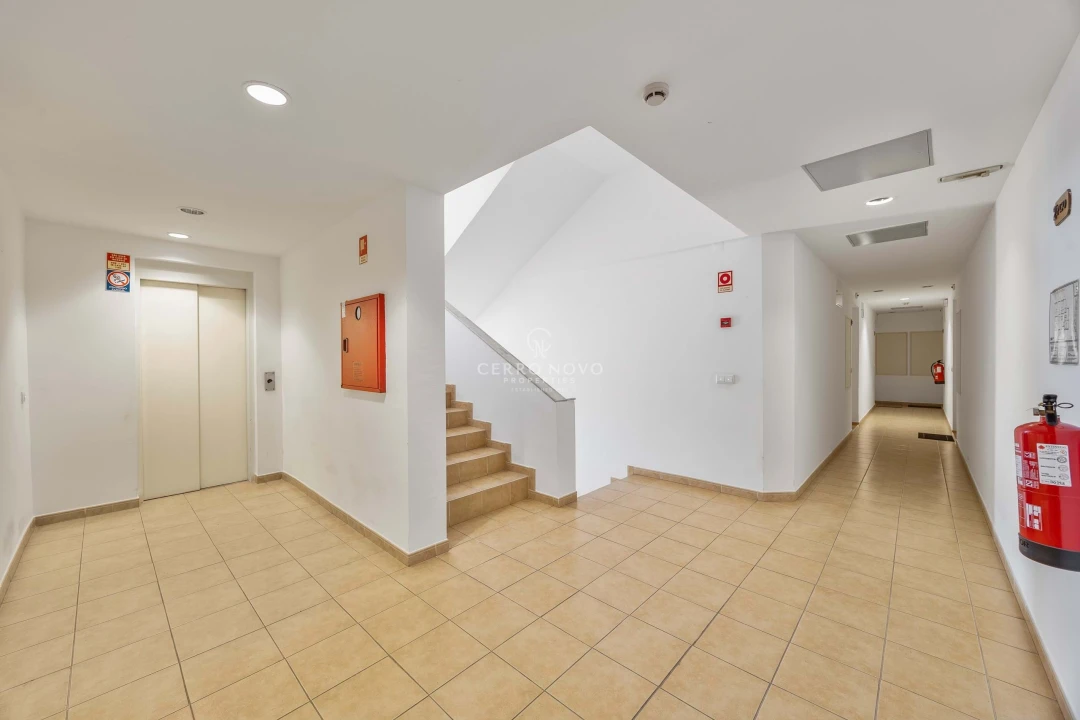 Apartamento T2 para Venda em Albufeira e Olhos de Água Foto 10