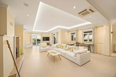 Moradia T4 para Venda em Boliqueime